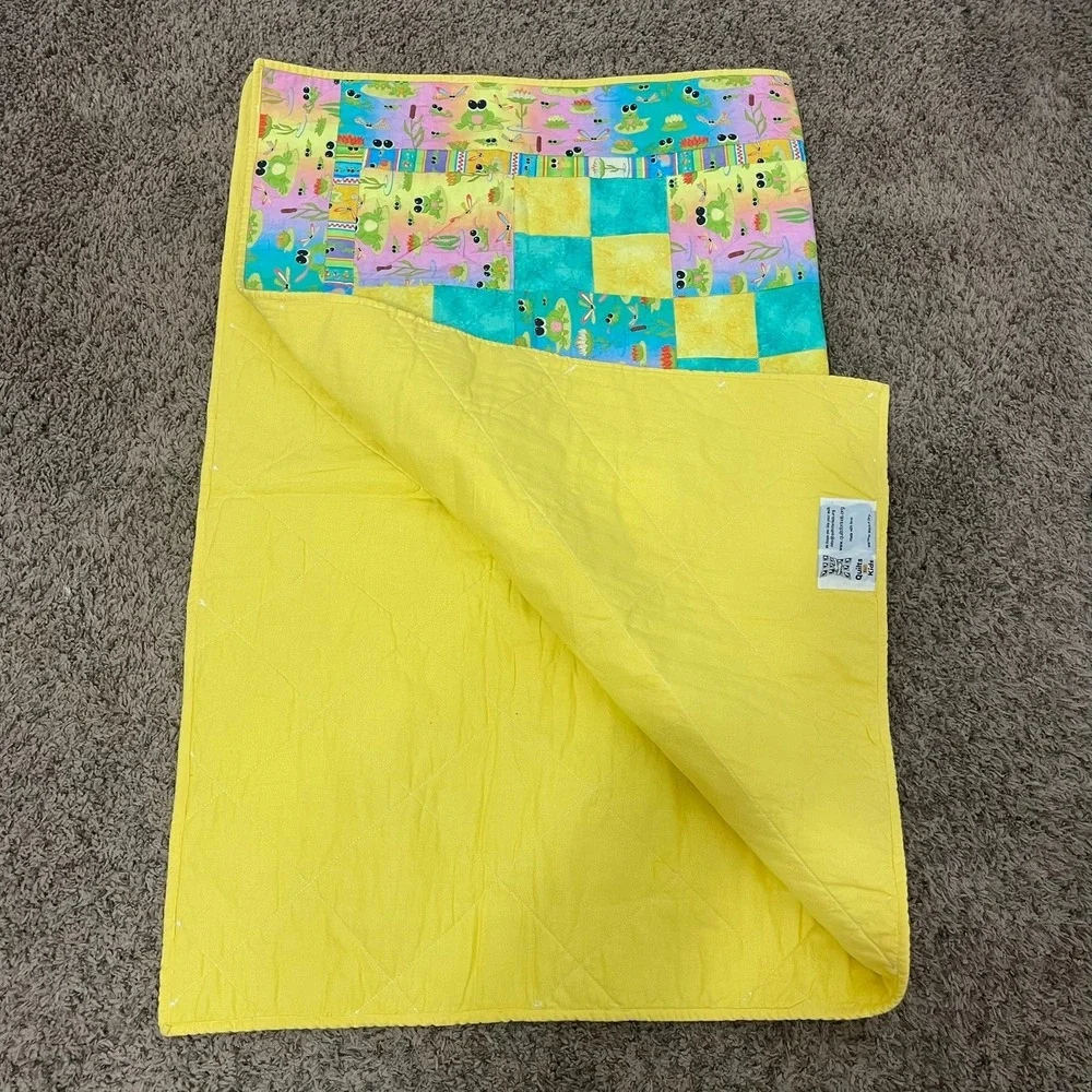 Quilts for Kids Handmade Toddler‎ Quilt Yellow Frog Dragonfly Print Throw